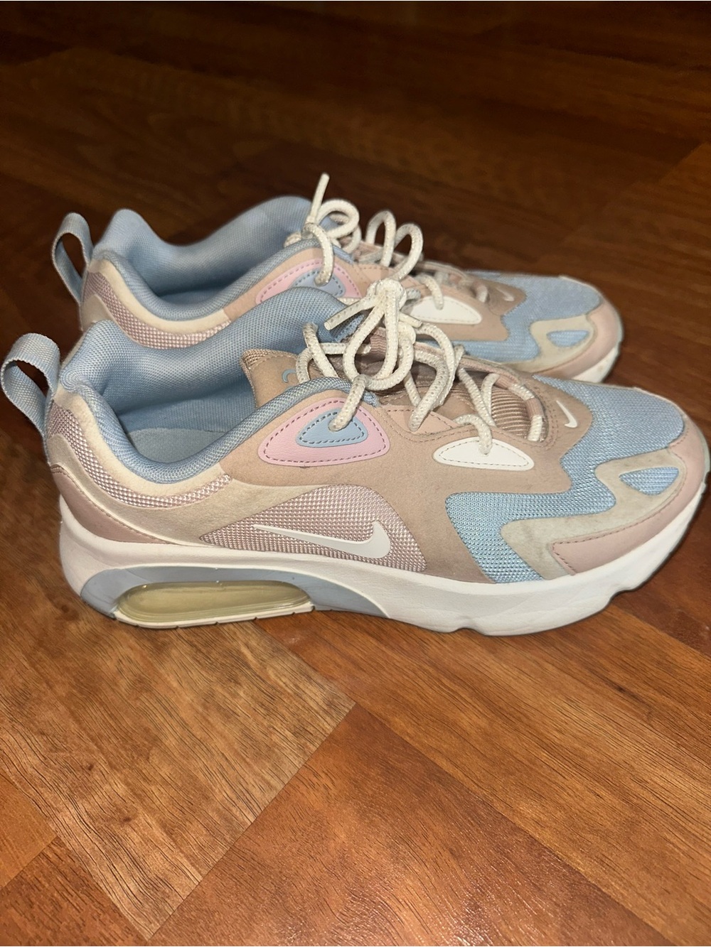 Nike Women’s Air Max-Style Pastel Sneakers in Light Blue and Beige - Picture 3 of 9